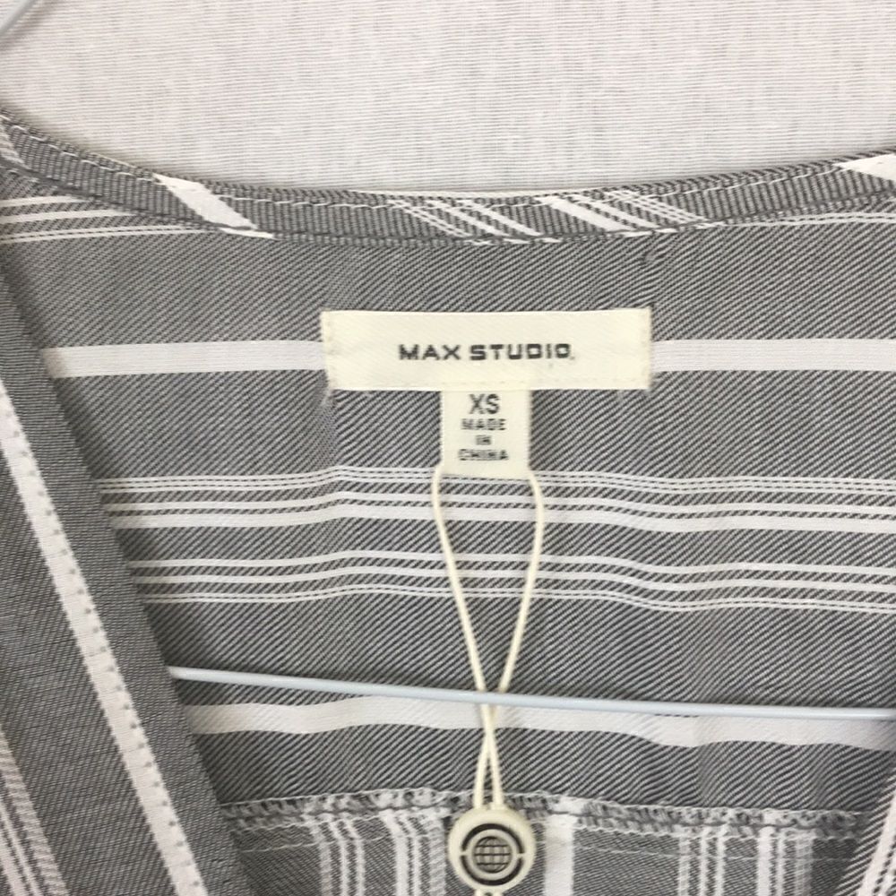 🅢🅐🅛🅔 Max Studio Striped Top - Picture 4 of 14